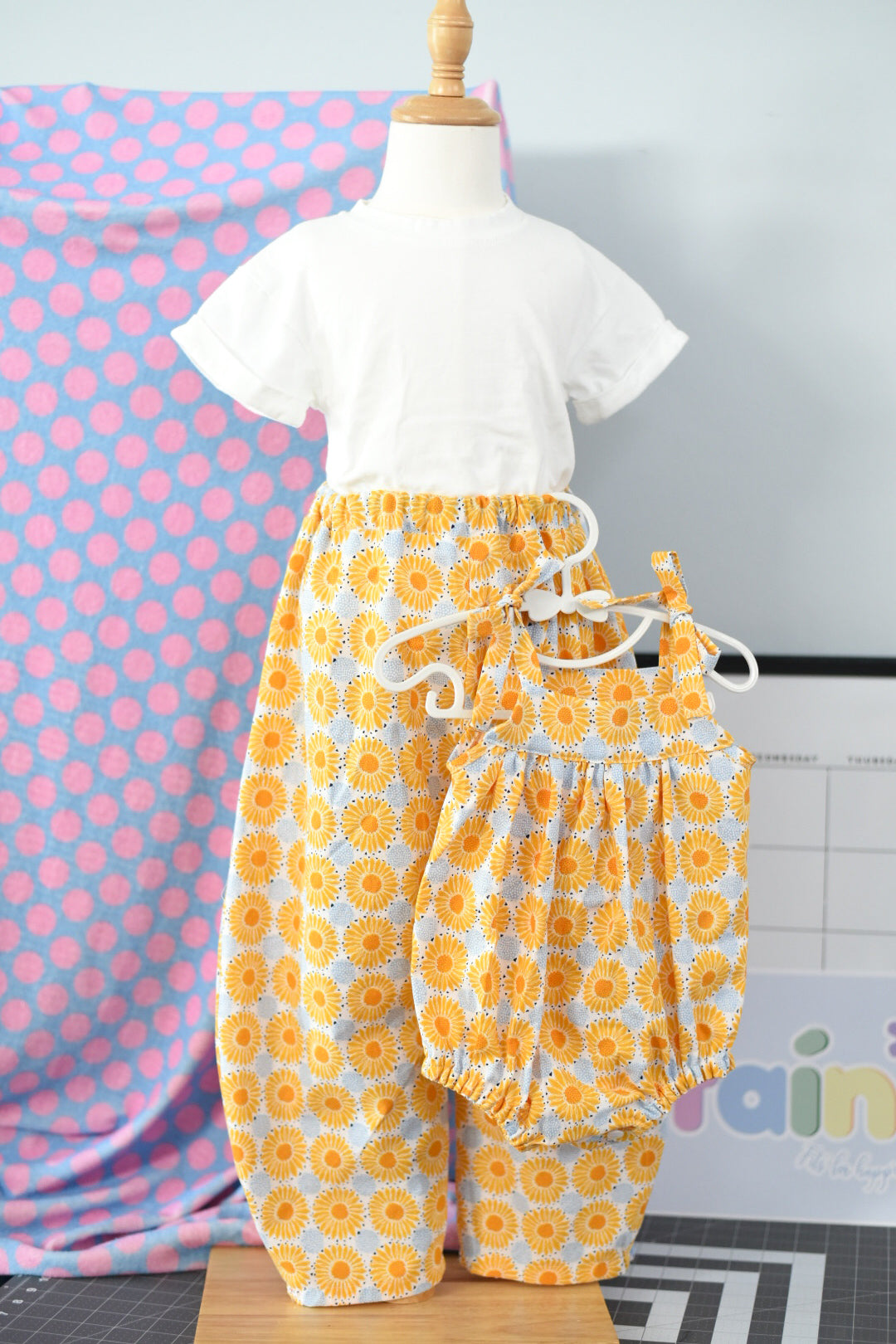 Kachi☀️Barrel Pants☀️ -🌻 Girasoles